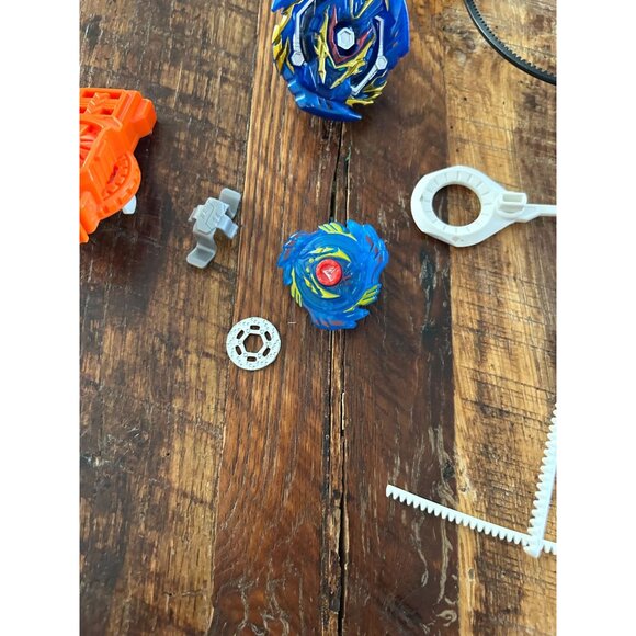 Beyblade Burst Turbo Battle Set With Launchers & Arenas - Picture 4 of 13